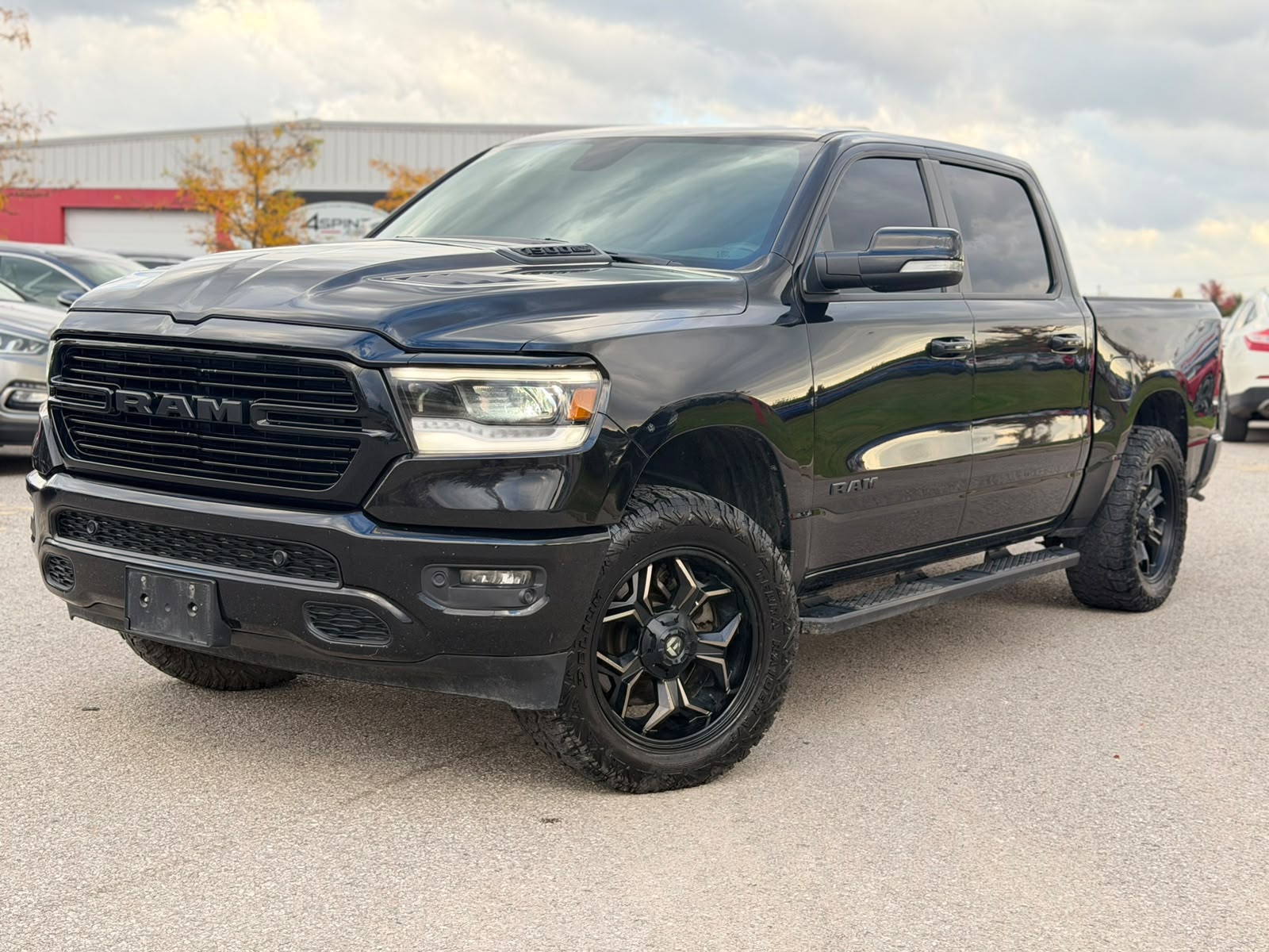 2019 RAM 1500 SPORT